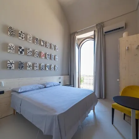 Palazzo Vergine - By Inside Salento B&B 3*